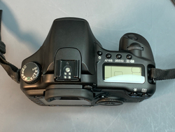 Canon EOS 30D с дефектом