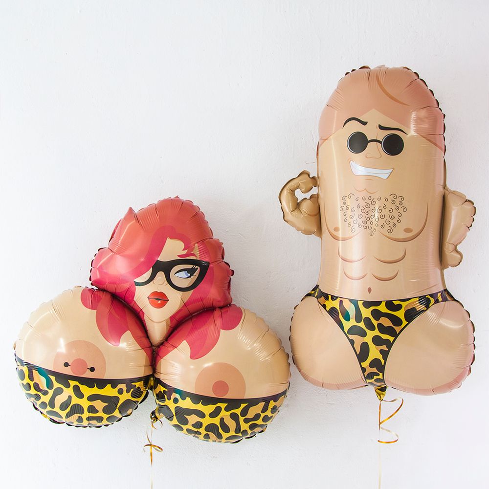 Шар Грудь женская с пирсингом