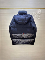Пуховик Moncler