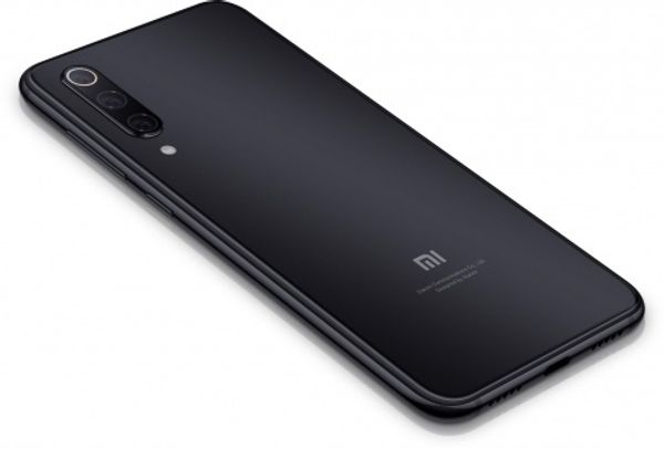 Смартфон Xiaomi Mi9 SE 6/64GB Global Version (Черный)