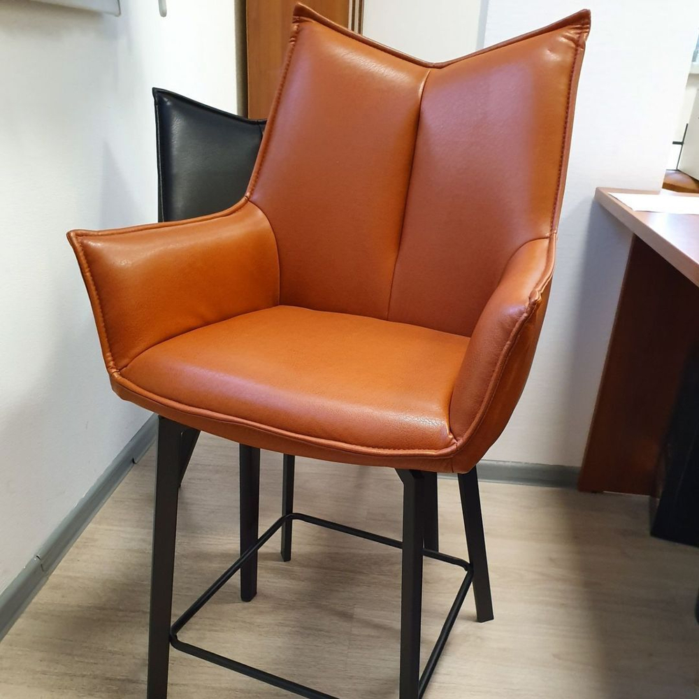 Полубарный стул SOHO коричневый