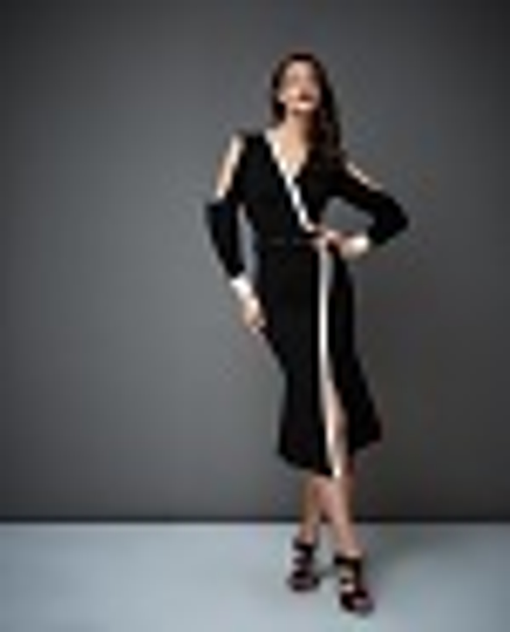 22-01-20 SS Платье с контрастной планкой по полочке и юбке, черный, бежевый XS