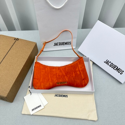 Jacquemus Le Bisou 27 cm