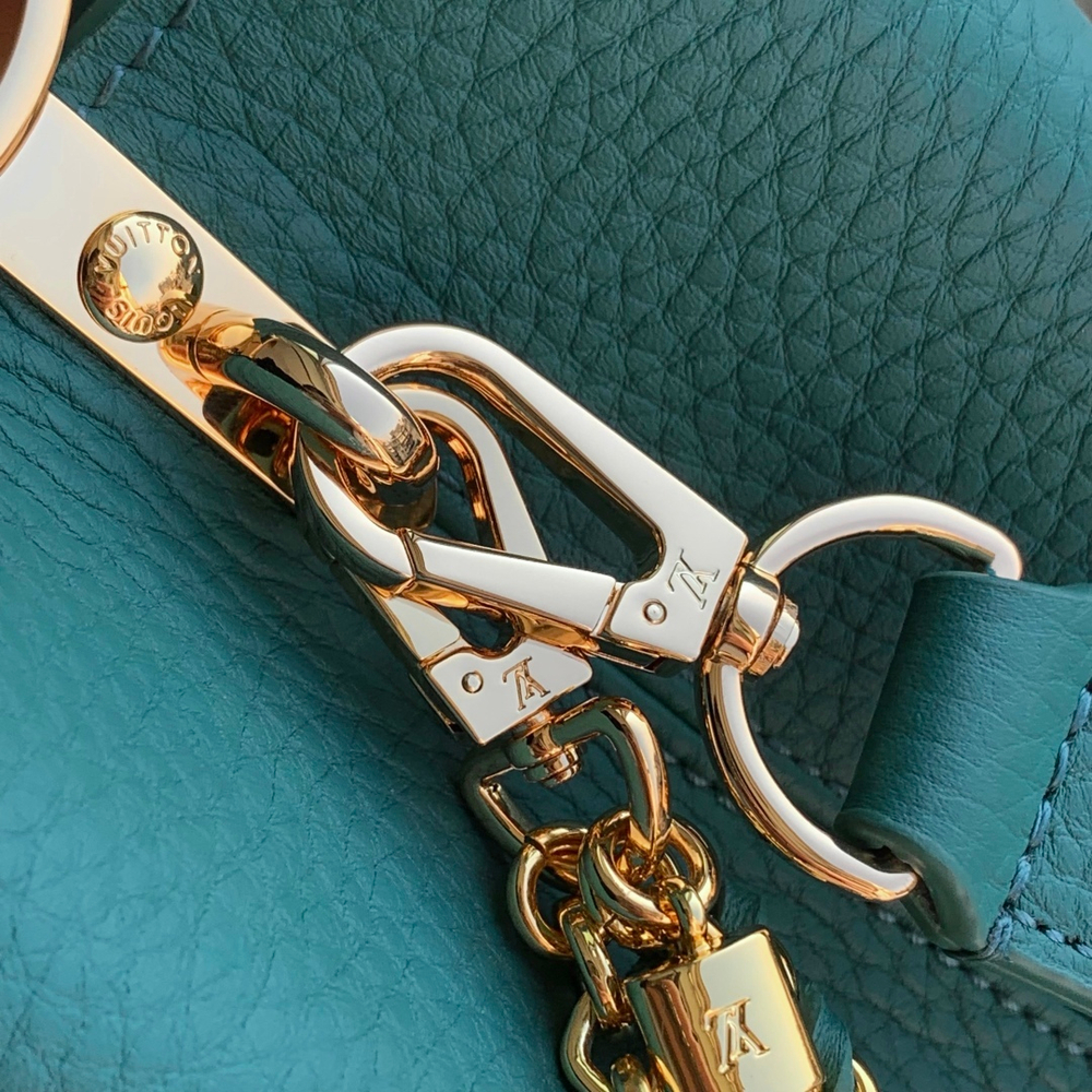 Louis Vuitton Capucines (3 sizes)