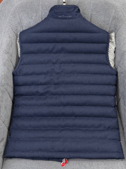 Пуховый жилет Kiton