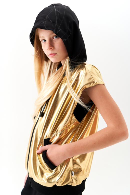 Золоченый жилет