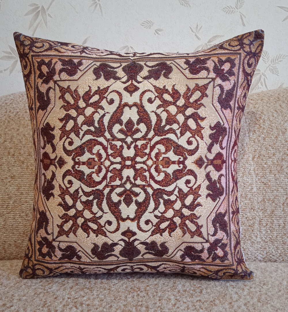 Декоративный гобеленовый чехол Орнамент 47х47