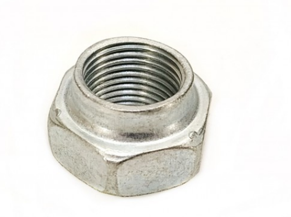 Гайка 18х1.50 ступицы 2101 (С ТОЧКОЙ)    (правая сторона с левой резьбой)