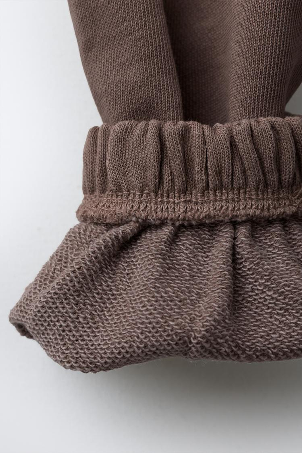 ZARA БРЮКИ-ДЖОГГЕРЫ GARMENT DYE С НАШИВКОЙ, СЛИВОВЫЙ