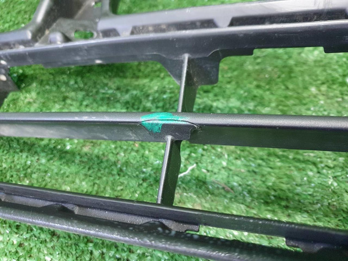 Решетка переднего бампера левая Toyota Land Cruiser 200 (2015-2021)