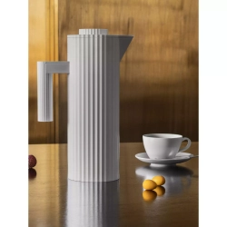 Alessi - Термокувшин Plisse 1л белый / артикул   MDL12 W  / GTIN 8003299461387