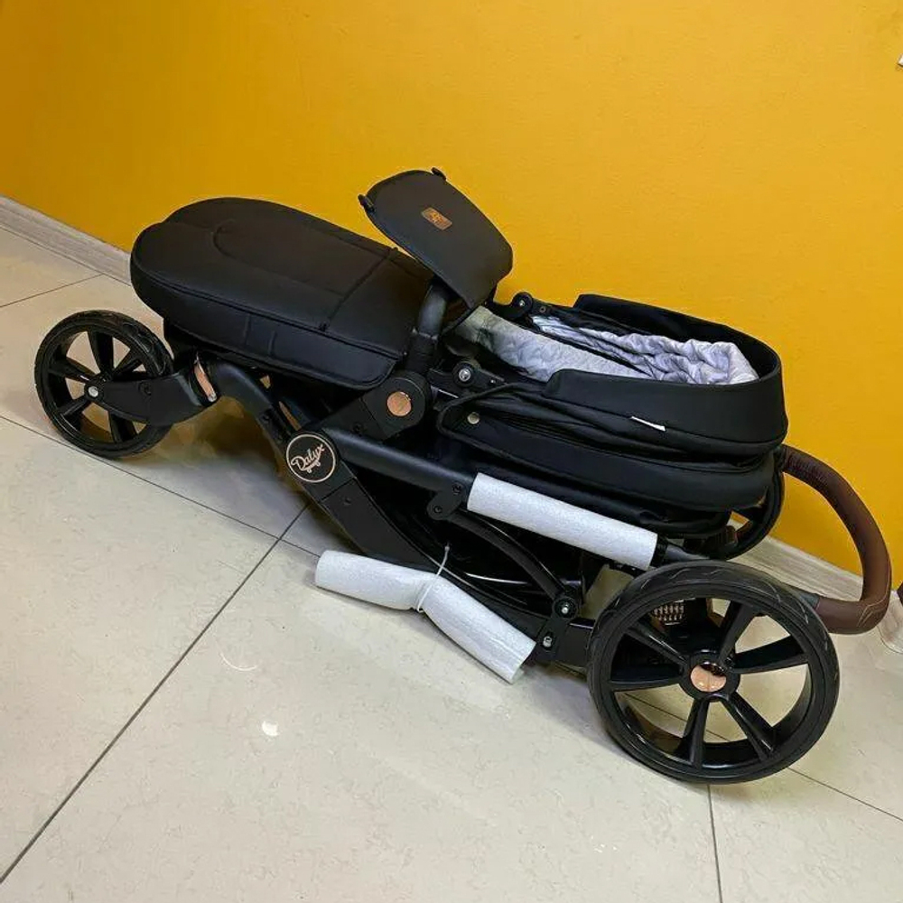 Детская коляска Luxmom 608 3в1 (черный)