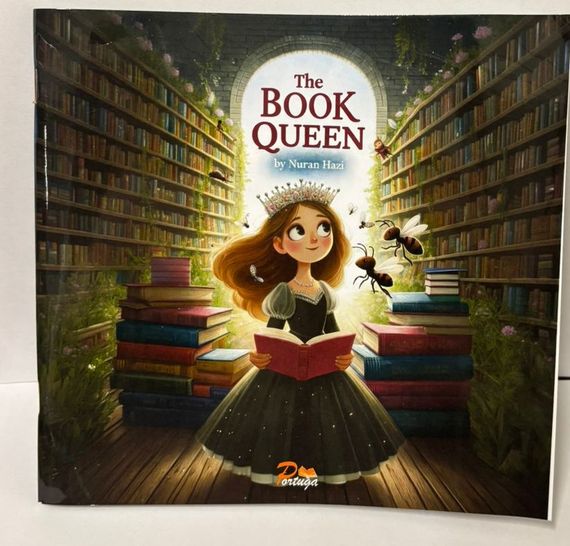 The book queen by Nuran Hazi