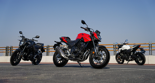 Мотоцикл Honda CB400F белый