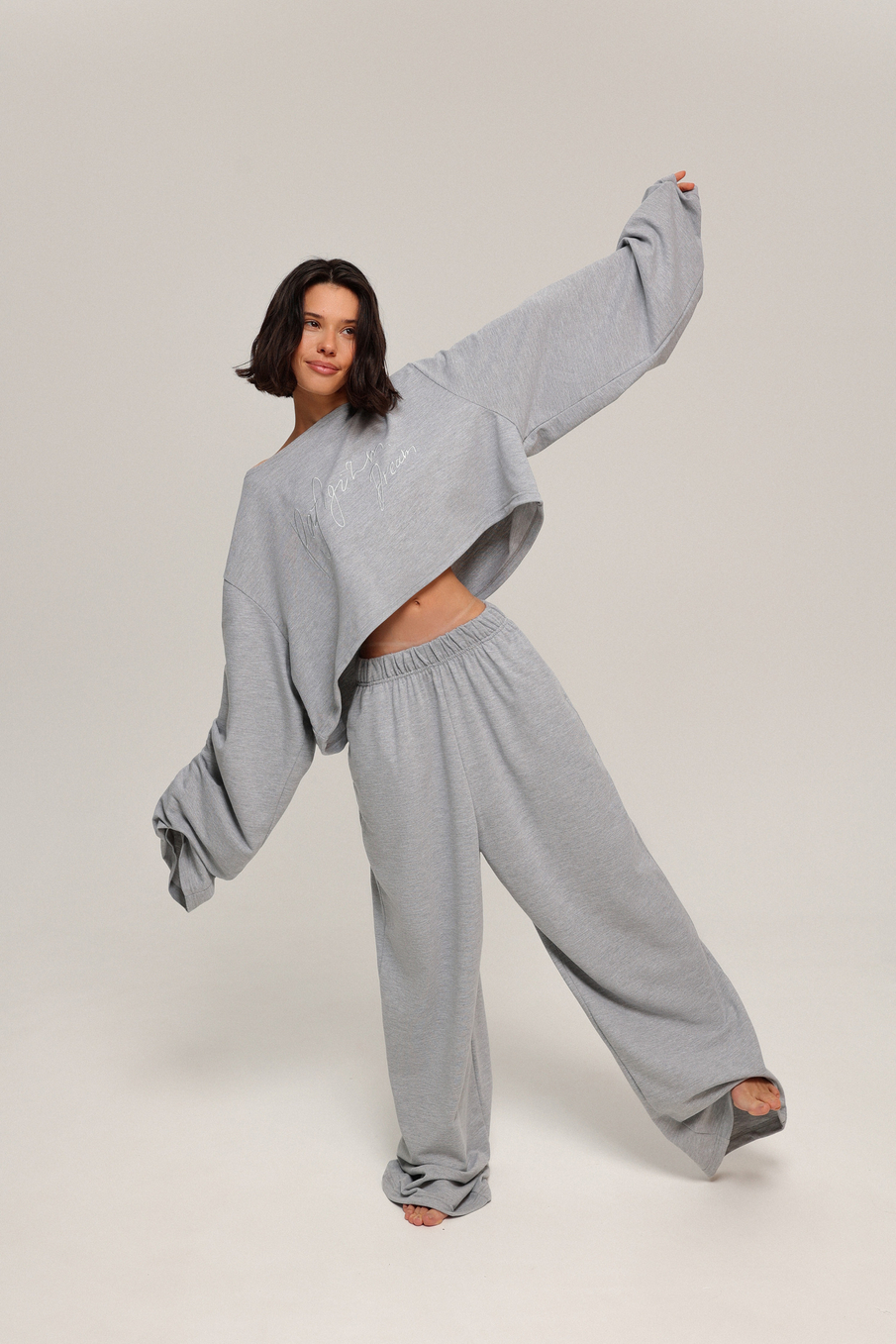 Лонгслив из пике укороченный