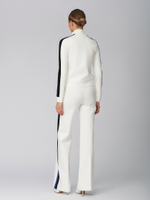 Спортивный костюм спорт-шик белый с черно-синими полосками