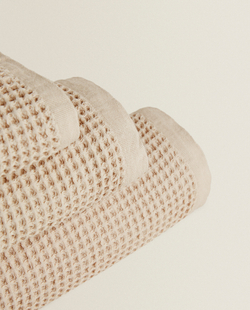 ZARA HOME ПОЛОТЕНЦЕ ИЗ РЕЛЬЕФНОЙ ТКАНИ, ПЕСОЧНЫЙ