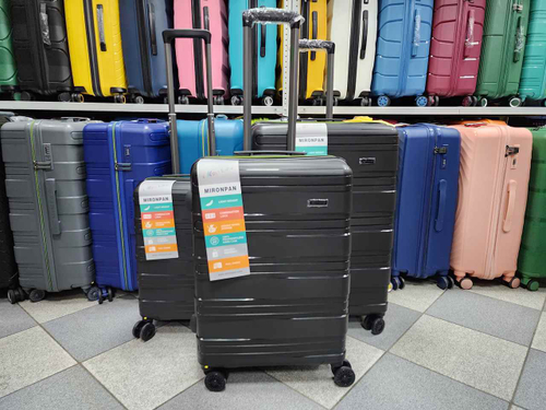 Чемодан Средний (М) полипропилен "Mironpan" съёмные колёса