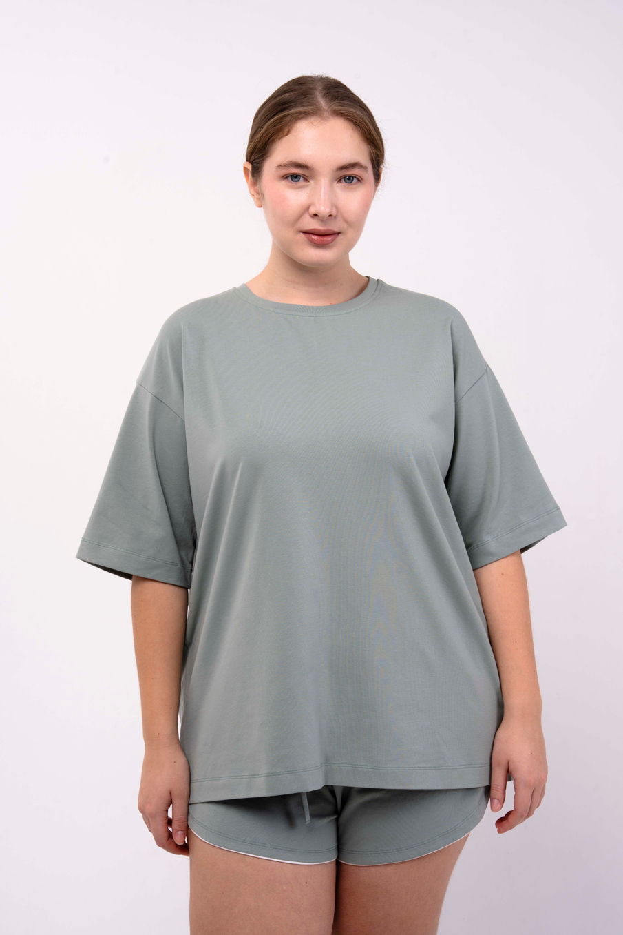 Оверсайз футболка со спущенным рукавом