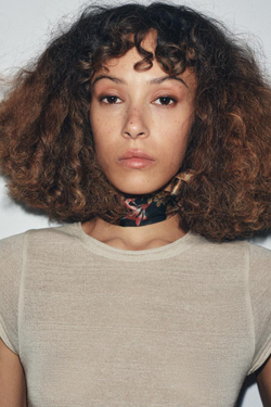 ZARA ПЛАТОК-ГЛУСТОК С ЦВЕТОЧНЫМ ПРИНТОМ, КОРИЧНЕВЫЙ