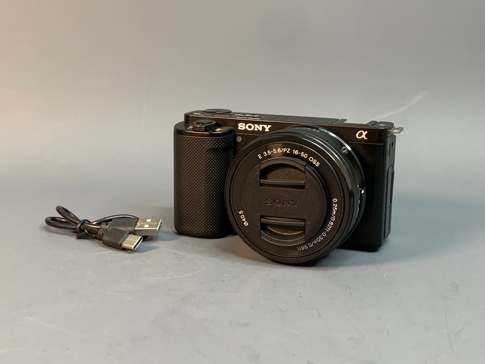 Sony ZV-E10 kit 16-50mm 340 кадров