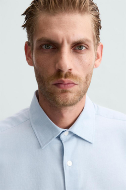 ZARA РУБАШКА ИЗ РЕЛЬЕФНОЙ ТКАНИ EASY CARE, НЕБЕСНО-ГОЛУБОЙ