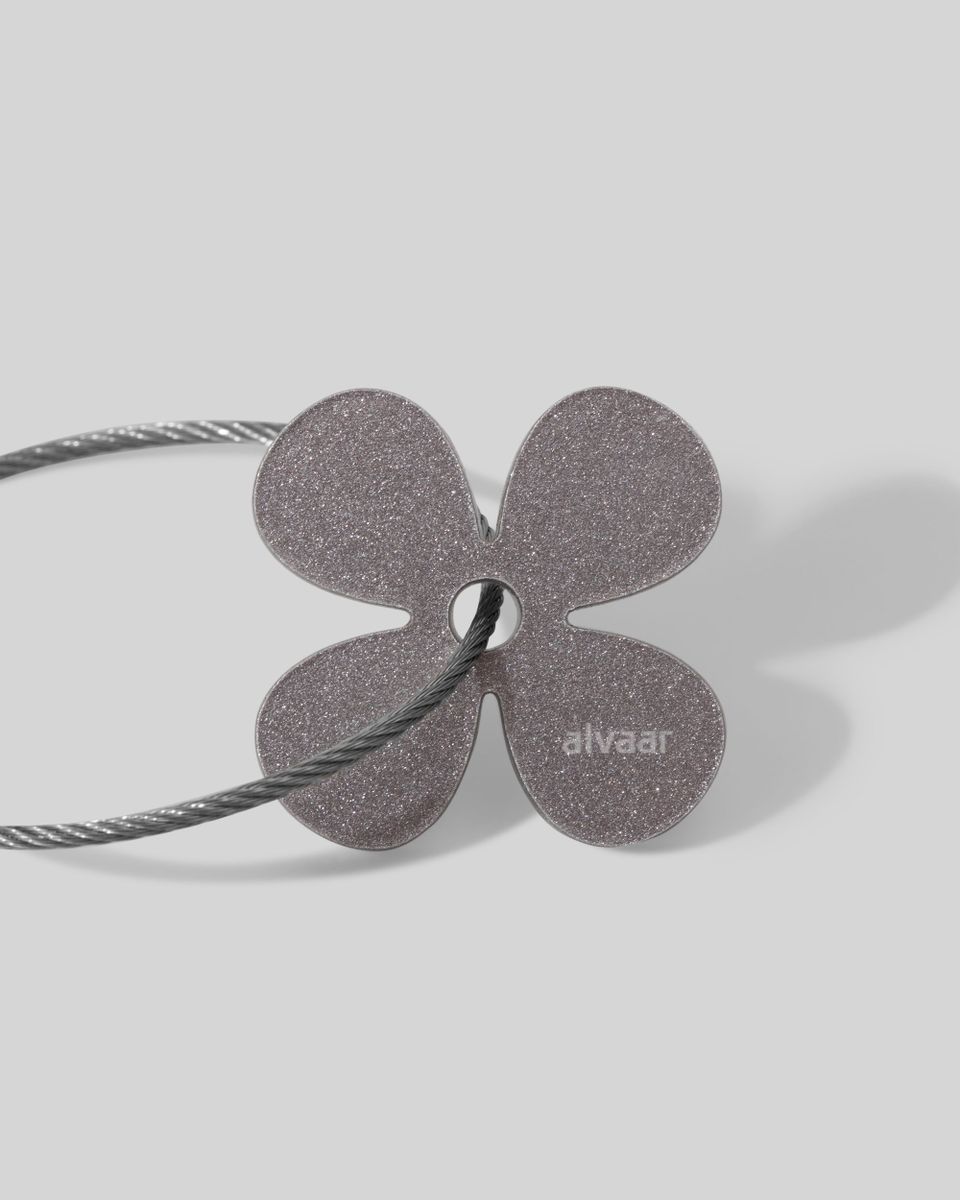 Маленький брелок Серебристый Цветок