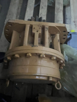 Редуктор поворота Komatsu PC200-7