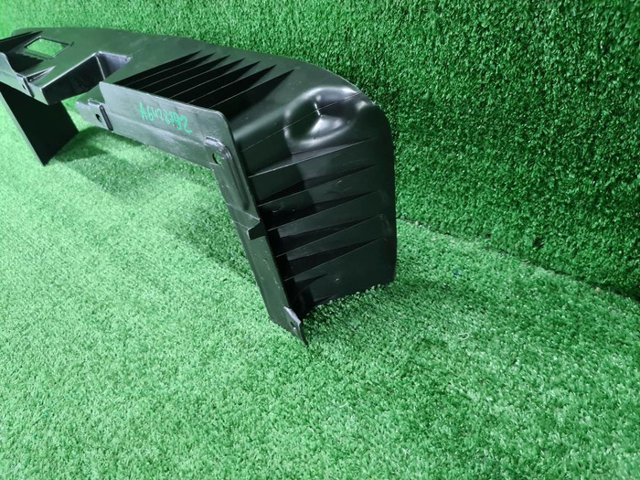 Дефлектор радиатора Hongqi HS5 (2019-н.в.)