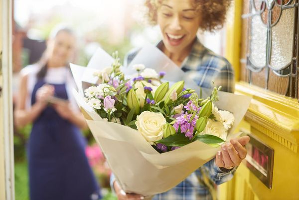 Свежесть, красота и романтика на расстоянии звонка: новый подход к доставке цветов от нашего цветочного магазина”