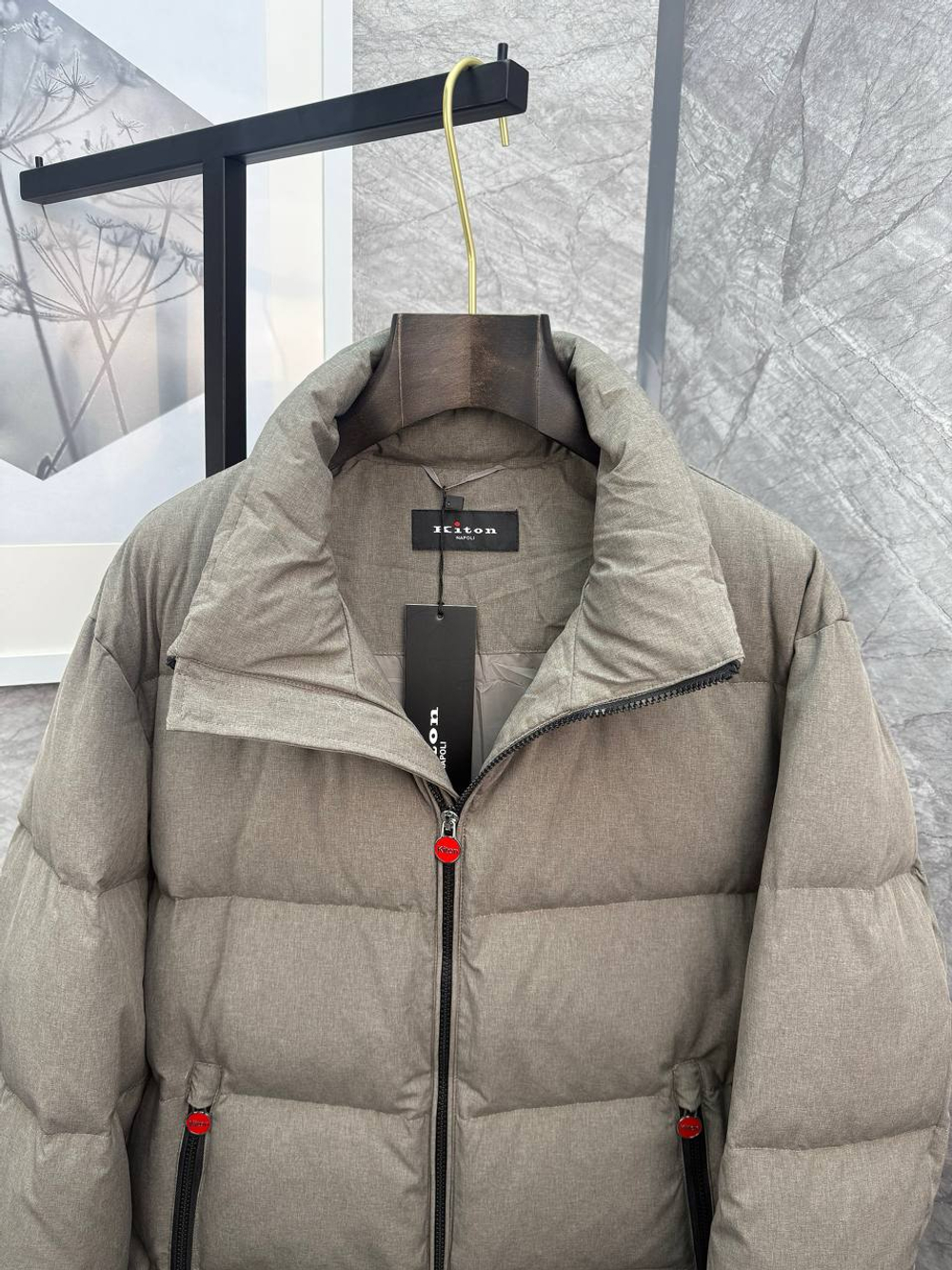 Пуховик Kiton