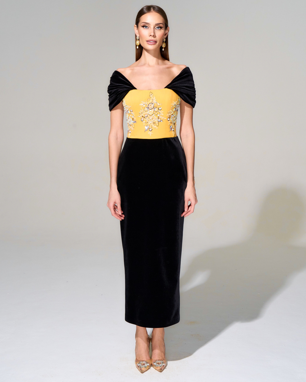 Корсетное платье из премиального бархата