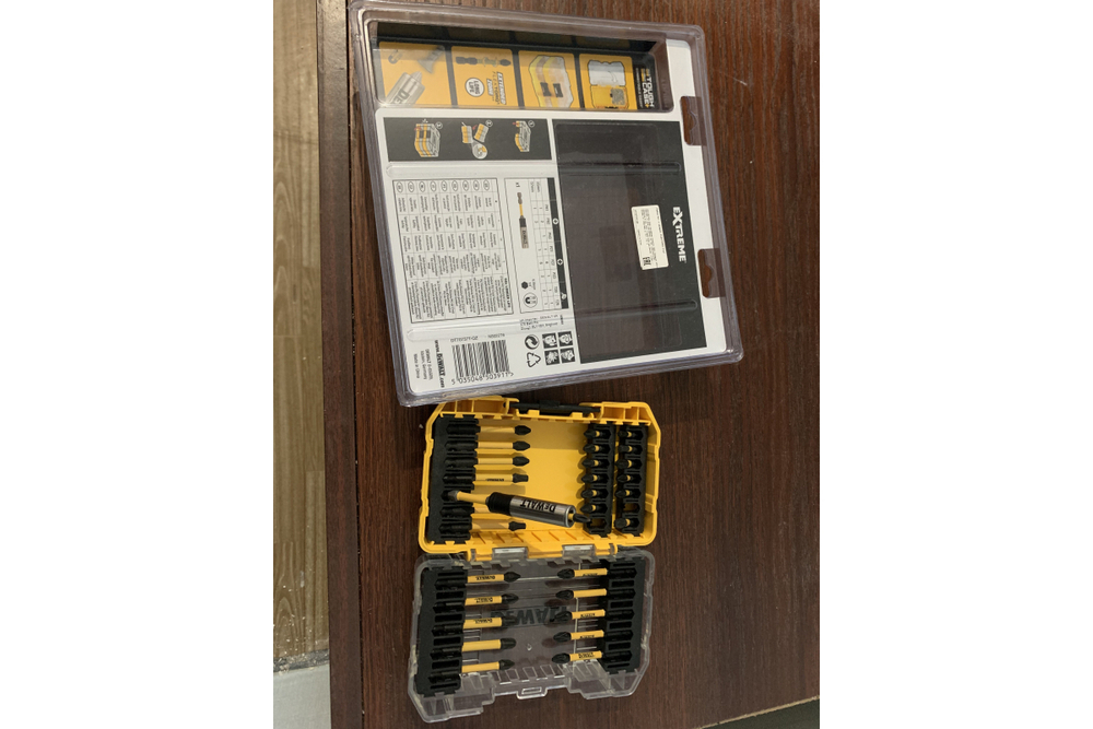 Набор бит и насадок FLEXTORQ 31 предмет DEWALT DT70737T