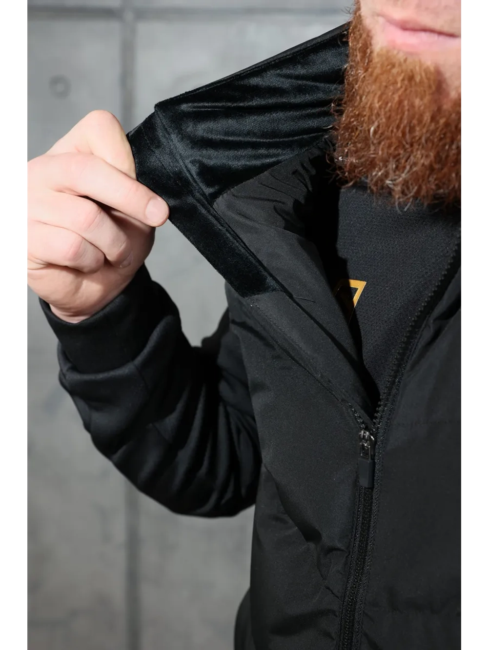 Утепленный демисезонный жилет без капюшона на мембране