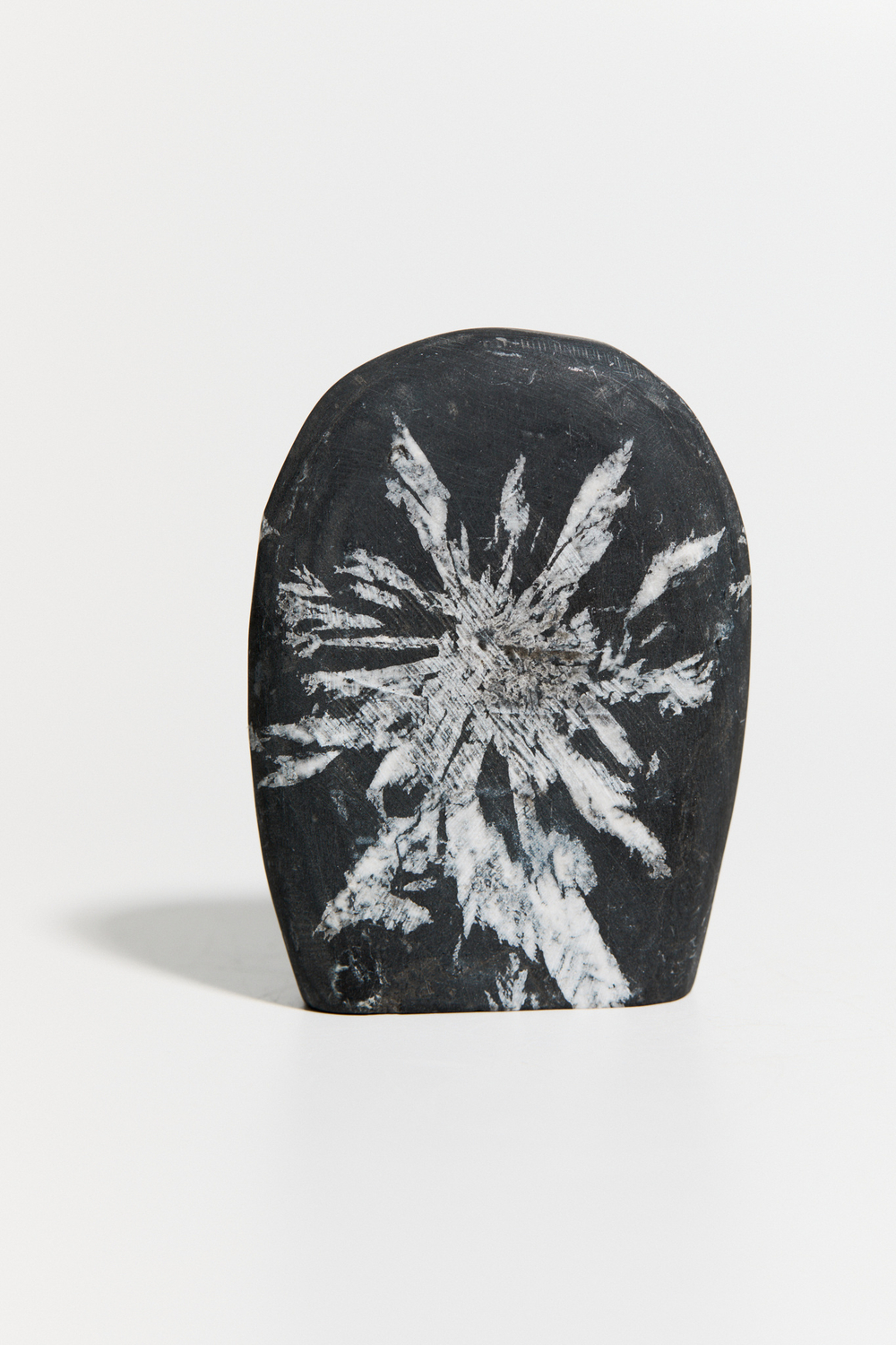 Хризантемный камень