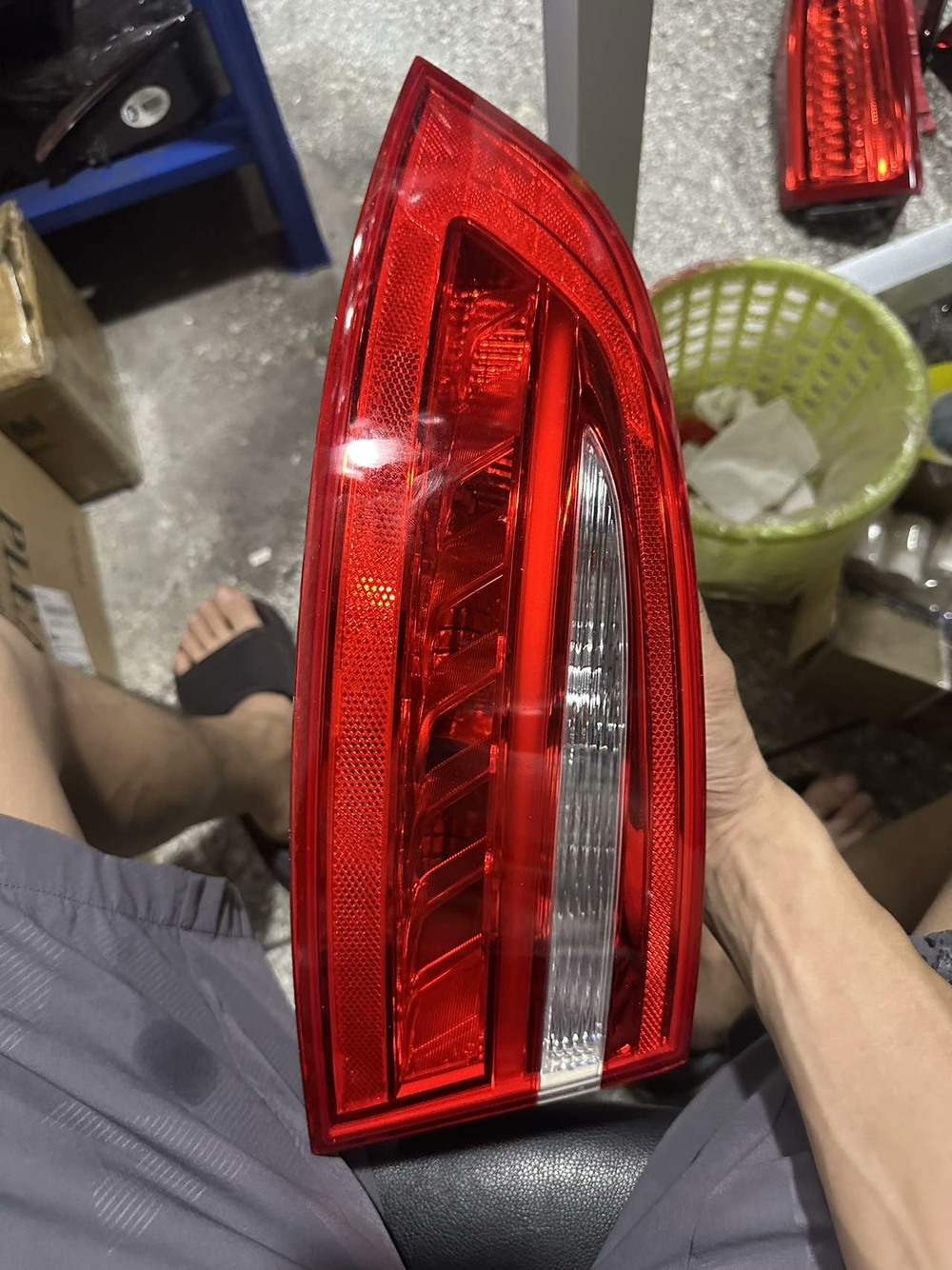 Задние фонари Jaguar XE XEL левый и правый оригинальные
