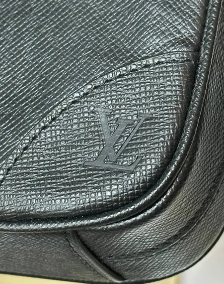 Портфель Louis Vuitton Voyage PM кожа Taiga