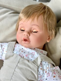 Кукла Berbesa мягконабивная 62см Dulzon (8069S)