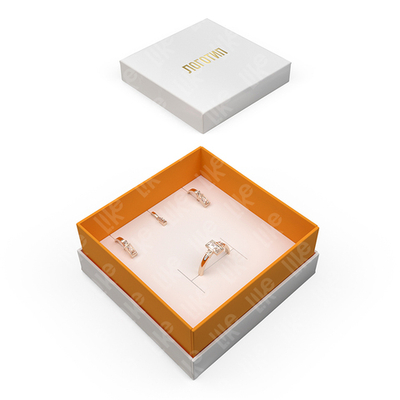 Футляр картонный с прослойкой, серия "Степ", 90х90х40 мм