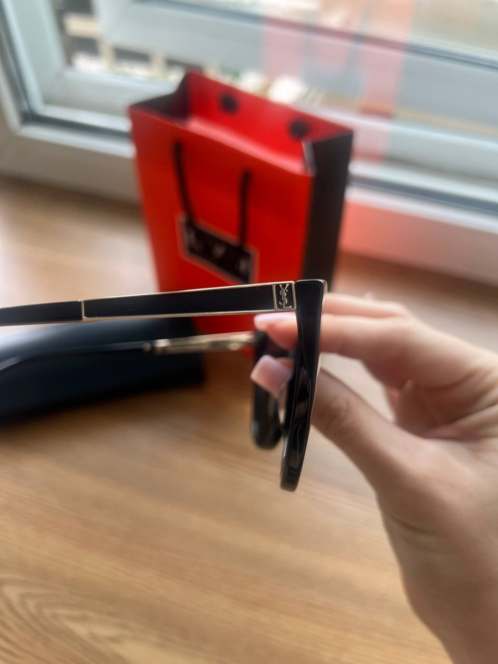 Очки Saint Laurent