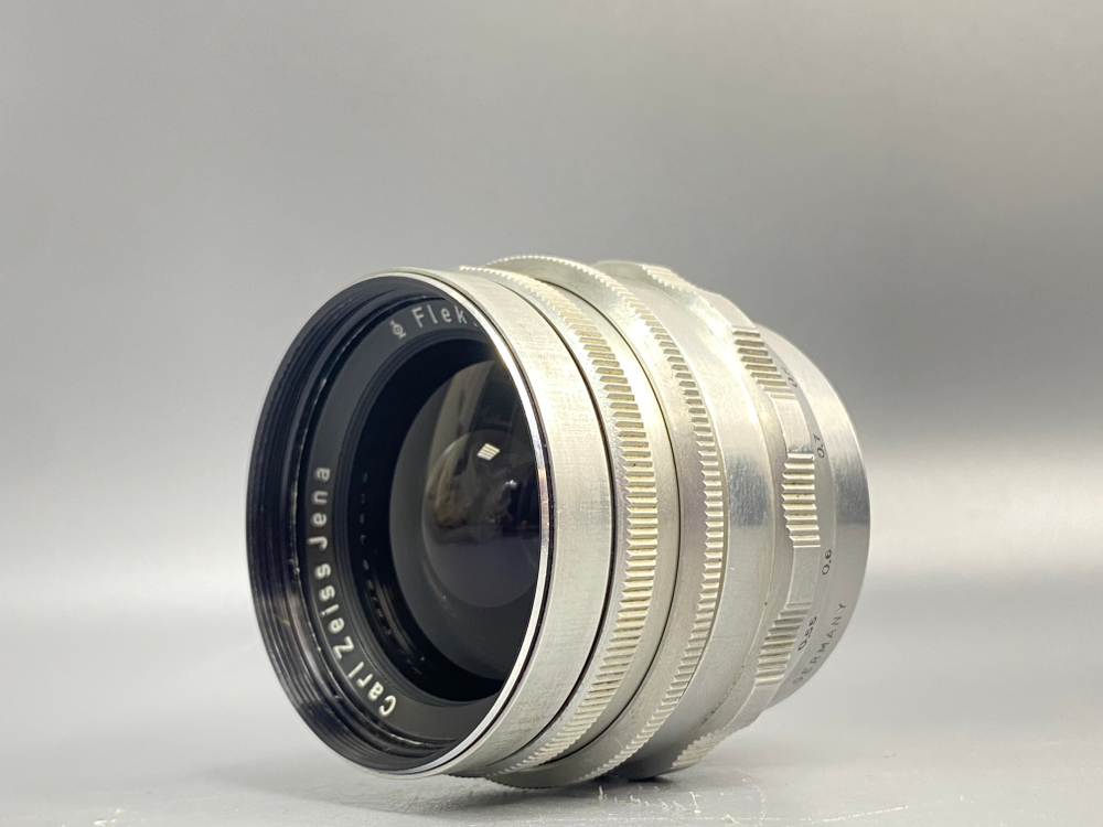 Carl Zeiss Jena Flektogon RED 35mm 2.8 T М42