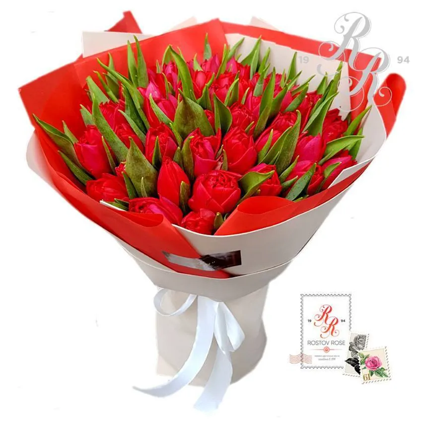 Красные пионовидные тюльпаны