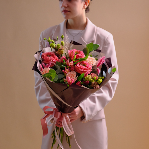 Купить Яркий букет с пионовидными розами Мандарин Экспрешн #193