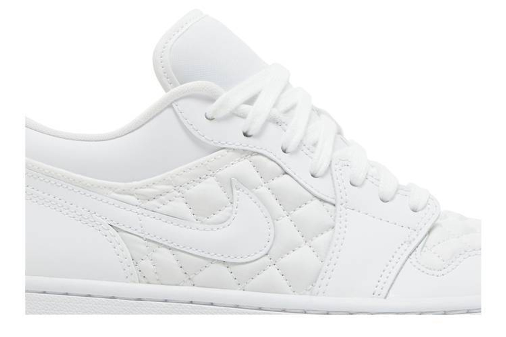 Кроссовки Jordan Air Jordan 1 Low Quilted "Triple White" (Женская размерная сетка)