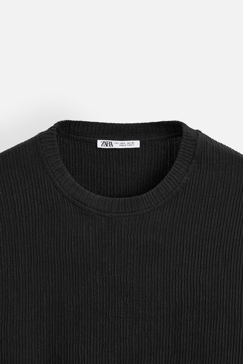 Футболка jacquard с рельефным узором
