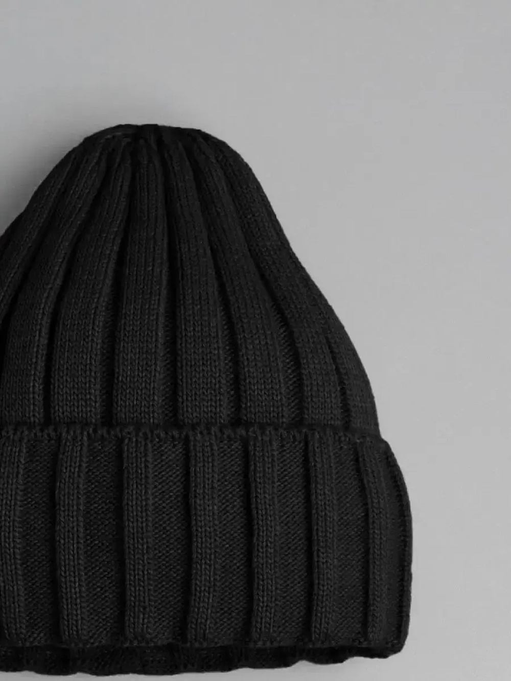 Шапка вязаная демисезонная детская