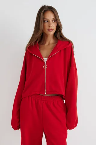 Укороченное худи на молнии красного цвета