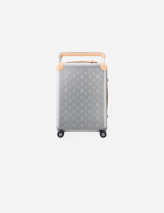 Чемодан Louis Vuitton Horizon 55 Customizable Aluminum 