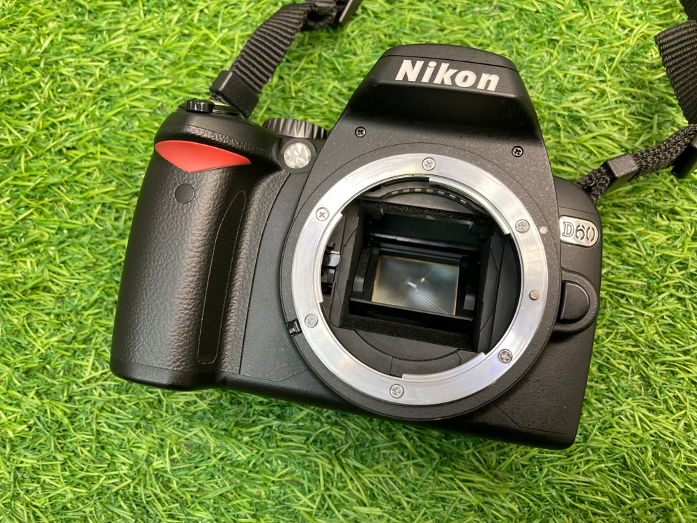 Nikon D60 Kit 18-55mm VR 3.500 кадров