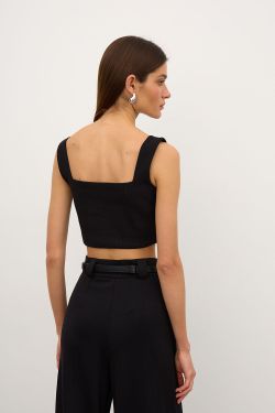 Кроп топ черного цвета